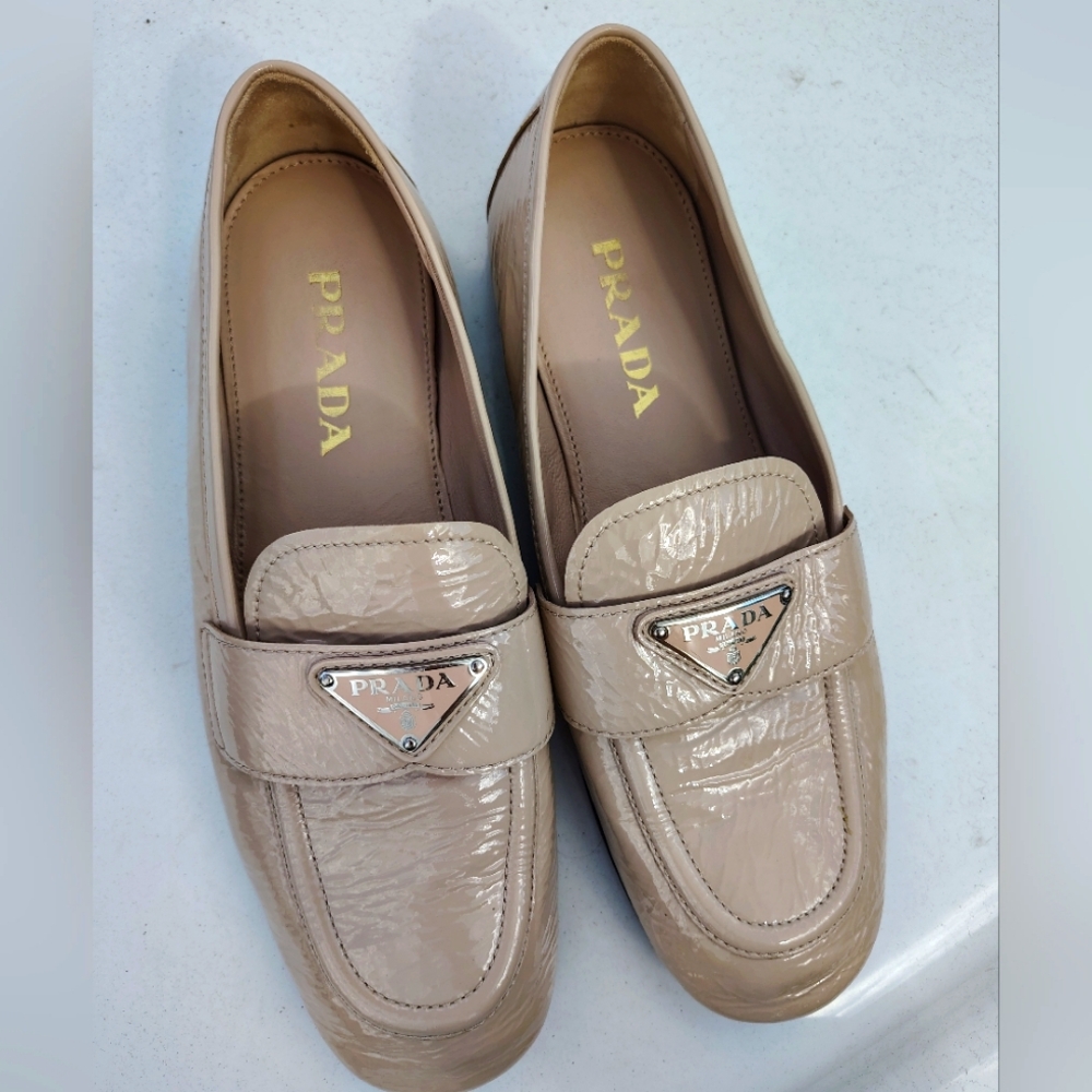 Prada light pink Patent Leather Loafers 38 1/2